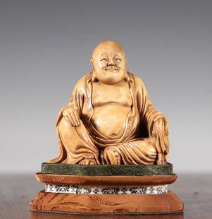 A Maitreya Buddha statue of Shoushan stone: Maitreya Buddha statue of Shoushan stone Size:9x6.5x11 cm W:335g (The Dimensions Of All Batches Are Manually Measured.If You Need More Detailed Information, Please Contact Our Customer Service Before
