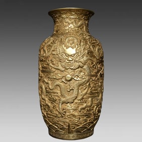 A lantern vase with nine dragon patterns in gold relief made in the Qianlong year of the Qing