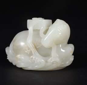 A piece of Hetian jade's white horse sutra