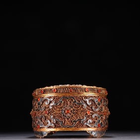 A piece of Qing Dynasty silver filigree inlaid with jade floral pattern lid box