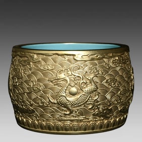 A piece of the Qianlong year of the Qing Dynasty gold relief four divine beast pattern washing