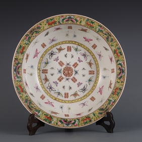 A piece of the Qing Dynasty Guangxu year of the pastel hundred butterflies depicted gold Xi word