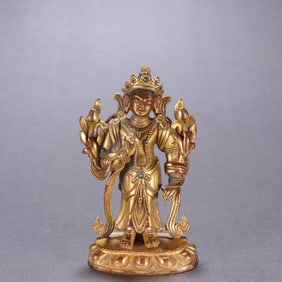 A bronze gilt statue of Guanyin in the Qing Dynasty