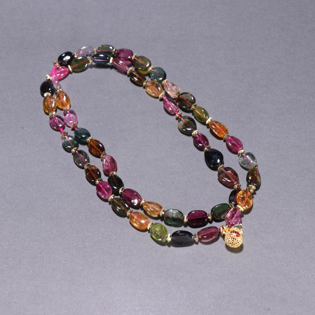 One piece of tourmaline necklace (1 of 9)