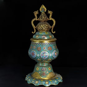 A piece of cloisonné cloisonné Dabao smoker