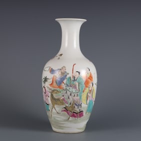 A piece of the Qing Dynasty Yongzheng year made pastel sea house to add a reward bottle