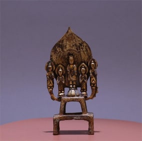 A bronze gilt statue of the Northern Wei Dynasty