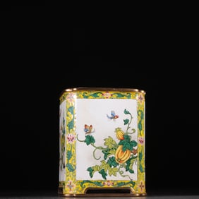 A Qing Dynasty bronze fetal painting, enamel window, flower and bird pattern pen holder