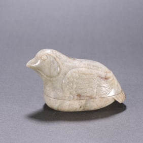 A piece of the Ming Dynasty Hetian jade quail lid box