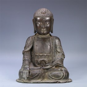 A bronze statue of Shakyamuni in the Central Plains of the Ming Dynasty