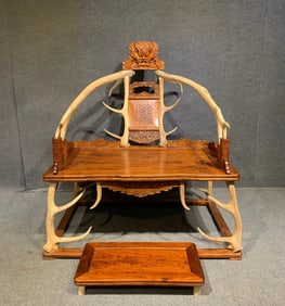A piece of the Qing Dynasty Huanghuali antler chair throne