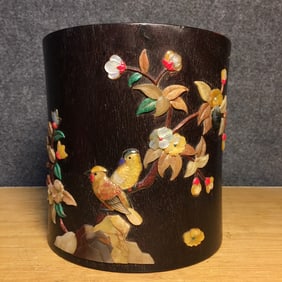 One piece of rosewood treasure inlaid pen holder