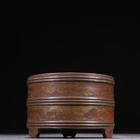 A copper tire string pattern incense burner made in Xuande in the Ming Dynasty