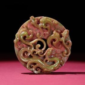 A high-relief dragon and phoenix from the Han Dynasty are auspicious