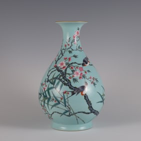 A piece of the Qing Dynasty Yongzheng year of the green space pickpocketed flower pastel flower and