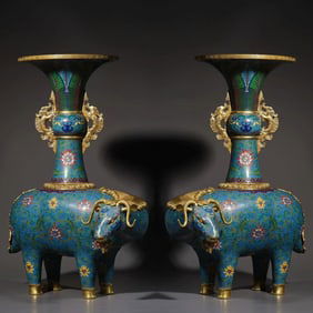 A pair of cloisonné enamel from the Qing Dynasty Ji Yang Bottle