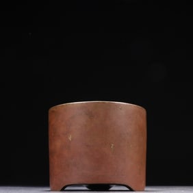 A copper tire cylinder furnace made in Xuande in the Ming Dynasty