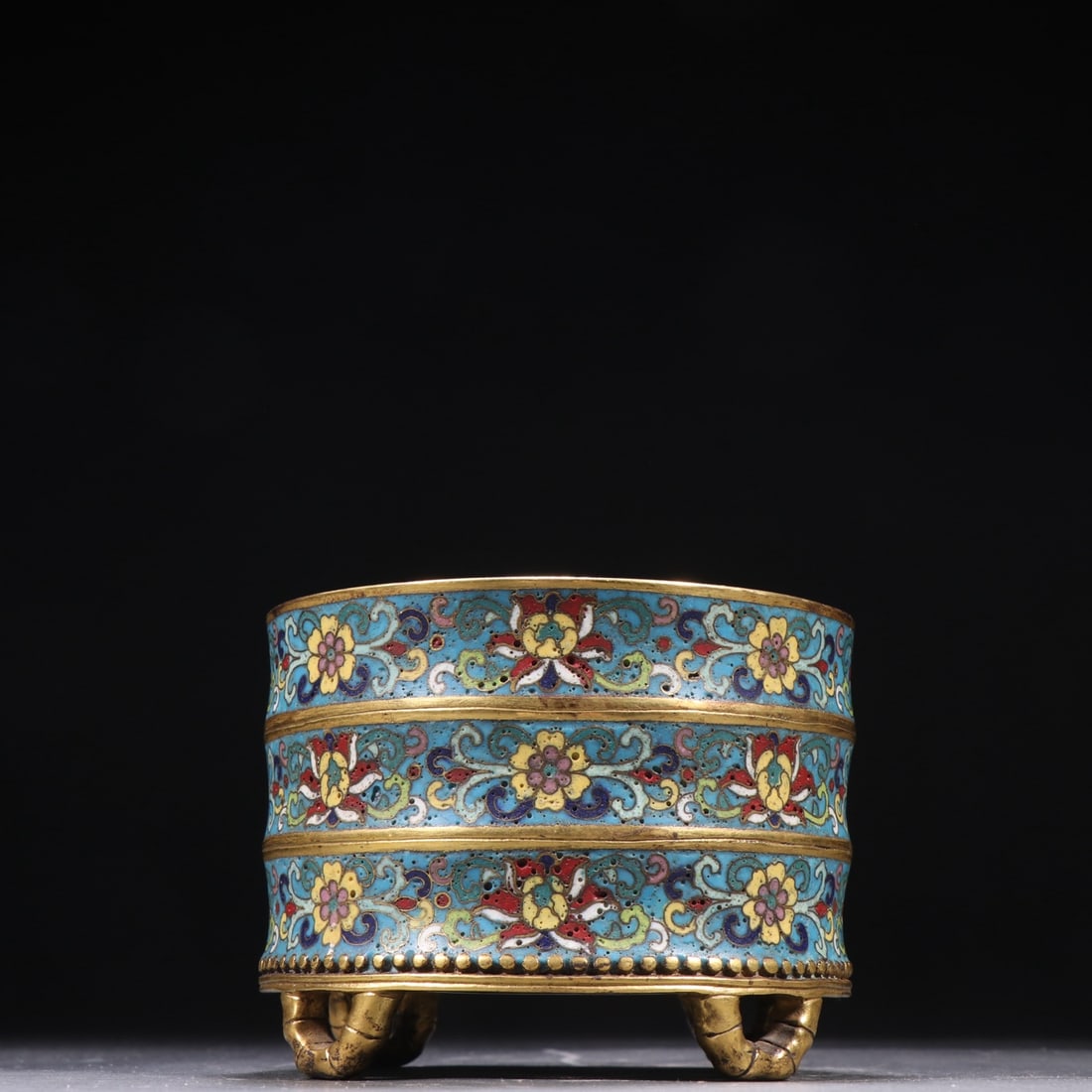 A piece of bronze gilt cloisonne floral pattern bamboo tube furnace from the Qing Dynasty (1 of 9)