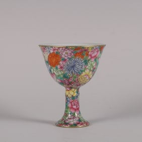 A pastel kaleido-patterned goblet made in the Yongzheng year of the Qing Dynasty