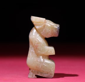 A piece of the Han Dynasty's gray-skinned jade ox handle