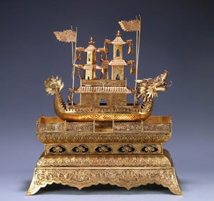 A bronze gilt dragon boat ornament