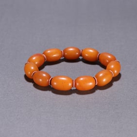 A bracelet of beeswax jujube beads from the Qing Dynasty