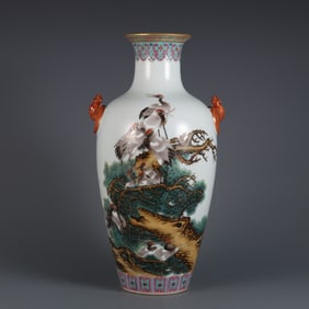 A pastel thirteen Taibao Fuer plum vase made in the Qianlong year of the Qing Dynasty