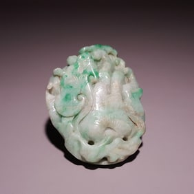 A piece of jade bergamot blessing longevity