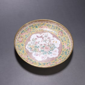 A bronze gilt painting enamel flower butterfly pattern plate from the Qing Dynasty