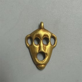 A pure gold mask of the Liao Dynasty