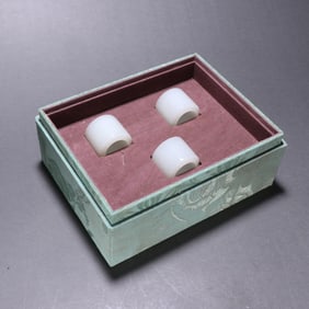 A set of Hetian jade wrenches from the Qing Dynasty