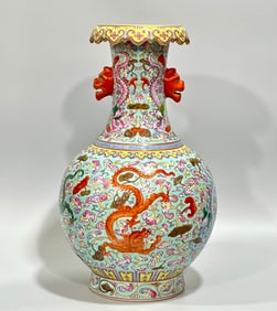 A piece of Qing Dynasty Qianlong year made of foreign color turquoise green glaze dragon wrapped