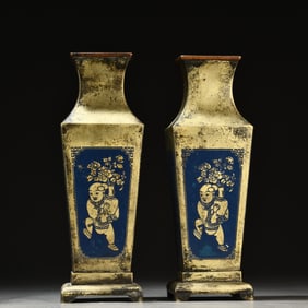 A pair of Yuxing Pavilion's bronze tire burnt blue boy picture appreciation bottle