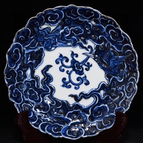 A piece of the Ming Dynasty Xuande year of the blue and white relief crane Ganoderma lucidum pattern