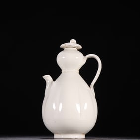 A Song Dynasty kiln white glazed gourd-shaped holding pot