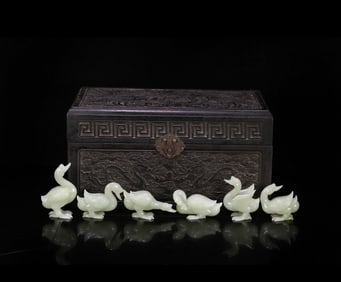 A set of Hetian jade goose ornaments from the Qing Dynasty