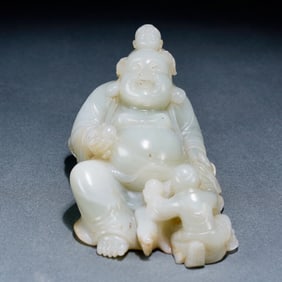 A piece of Hetian jade boy of the Qing Dynasty made a Buddha
