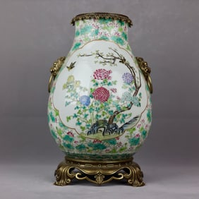 A piece of pastel flowers and birds inlaid with bronze lion rings amphorae blessing bucket honor