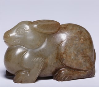 A piece of medieval Hetian jade seed material with skin Qin jade rabbit