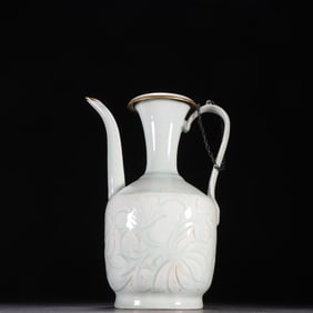 A Song Dynasty Hutian kiln gold-patterned holding pot