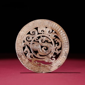 A piece of Hetian Yusheng pit is full of hollow dragons