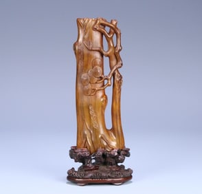 A pine interstitial ornament from the Qing Dynasty