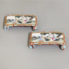 A pair of character story paperweights from the Qianlong year of the Qing Dynasty