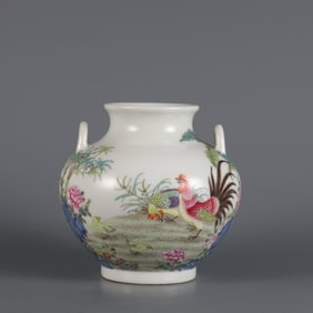 A pastel amphora made in the Qianlong year of the Qing Dynasty