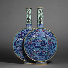 A cloisonné enamel duplex from the Qing Dynasty