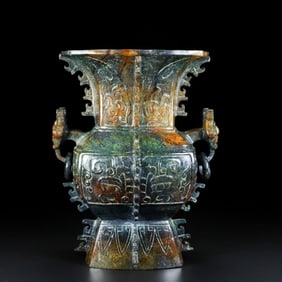 A piece of Hetian jade jade bucket from the Han Dynasty