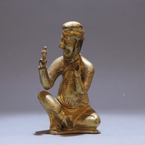 A bronze gilt statue of the Northern Wei Dynasty