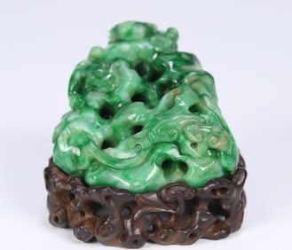An old jade dragon pattern Shanzi ornament from the Qing Dynasty