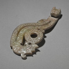 A beautiful war Han dragon hook