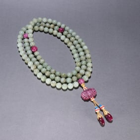 A piece of jade from the Qing Dynasty one hundred and eight Buddha beads